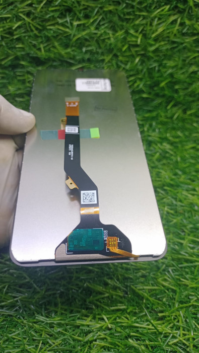 X 662 / HOT 11 DISPLAY