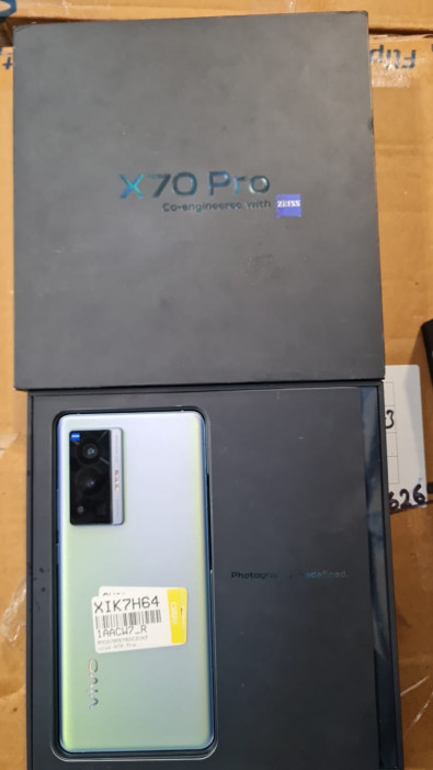 Vivo x70 Pro