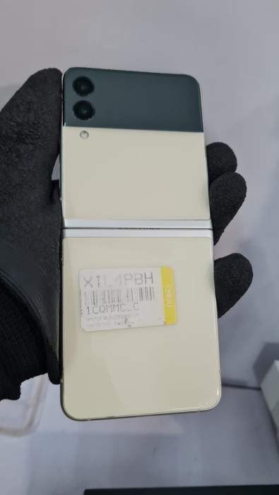 Samsung Galaxy  Z Flip3 5g